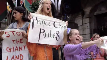 Backdrop to the movie "Ella Enchanted" #693327