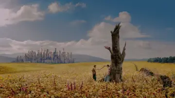 Backdrop to the movie "Ella Enchanted" #693329