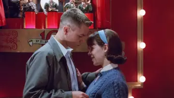 Backdrop to the movie "Dogfight" #1102251