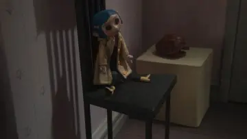 Backdrop to the movie "Coraline" #522304