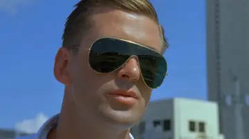 Backdrop to the movie "Miami Blues" #1088314