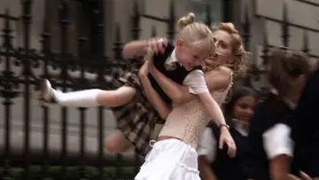 Backdrop to the movie "Uptown Girls" #1156419