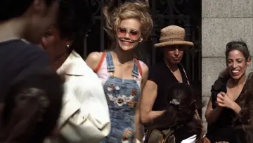 Backdrop to the movie "Uptown Girls" #1156425