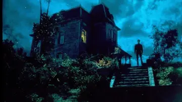 Backdrop to the movie "Psycho II" #379276
