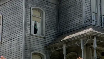 Backdrop to the movie "Psycho II" #379302