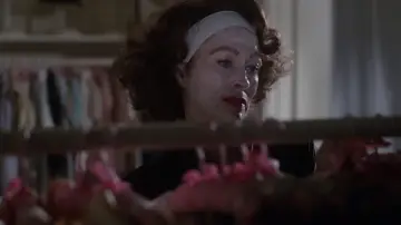 Backdrop to the movie "Mommie Dearest" #355862