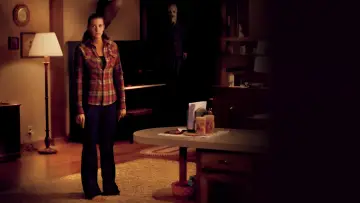 Backdrop to the movie "The Strangers" #1802492