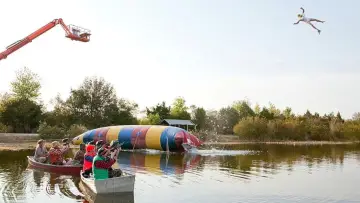 Backdrop to the movie "Jackass 3D" #969940