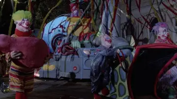 Backdrop to the movie "Killer Klowns from Outer Space" #878403