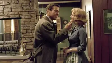 Backdrop to the movie "Far from Heaven" #384781
