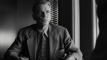 Backdrop to the movie "The Man Who Wasn