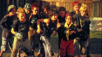 Backdrop to the movie "The Wild Soccer Bunch" #1522892