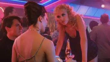 Backdrop to the movie "Showgirls" #1199328