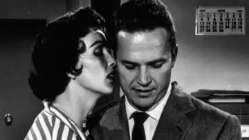 Backdrop to the movie "Kiss Me Deadly" #990606