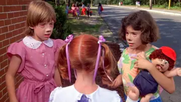 Backdrop to the movie "One Crazy Summer" #1033779