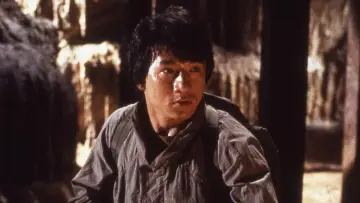 Backdrop to the movie "Armour of God" #1895335