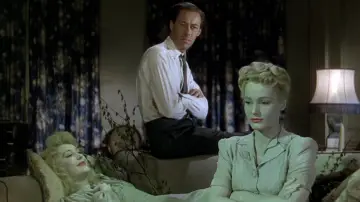 Backdrop to the movie "Blithe Spirit" #1091167