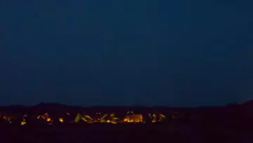 Backdrop to the movie "Lagaan: Once Upon a Time in India" #980468