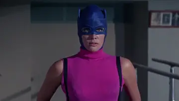 Backdrop to the movie "The Bat Woman" #1854344