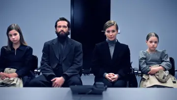 Backdrop to the movie "Quiet Life" #739755