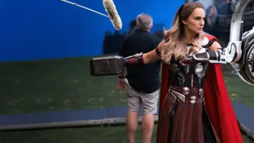 Backdrop to the movie "Marvel Studios Assembled: The Making of Thor: Love and Thunder" #1650076