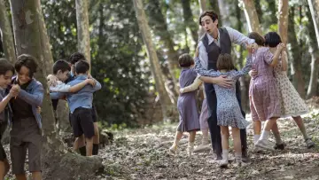 Backdrop to the movie "The Teacher Who Promised the Sea" #1052800
