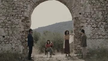 Backdrop to the movie "Walk" #1276629