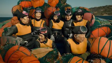 Backdrop to the movie "The Last of the Sea Women" #1523129