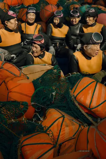 Poster to the movie "The Last of the Sea Women" #1523146