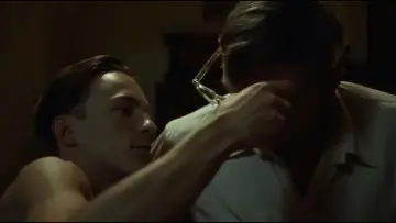 Backdrop to the movie "Queer" #584224