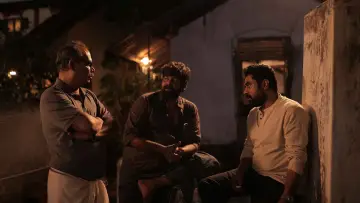 Backdrop to the movie "Narayaneente Moonnaanmakkal" #1780811