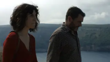 Backdrop to the movie "Creatura" #1089242