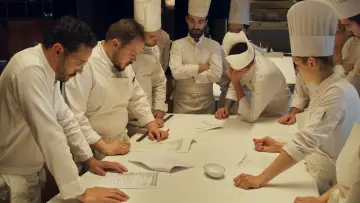 Backdrop to the movie "Menus-Plaisirs, les Troisgros" #411223