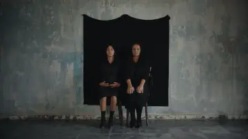 Backdrop to the movie "The Permanent Picture" #1054995