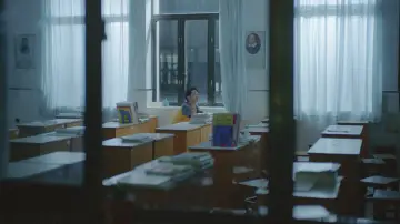 Backdrop to the movie "She Sat There Like All Ordinary Ones" #1016503