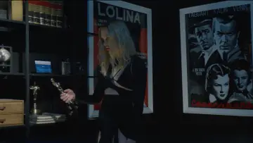 Backdrop to the movie "Don
