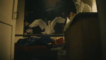 Backdrop to the movie "Demons" #1295110