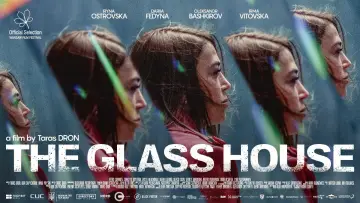 Backdrop to the movie "The Glass House" #1739947