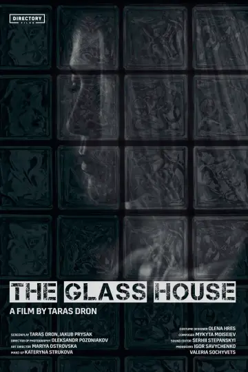 Poster to the movie "The Glass House" #1739950