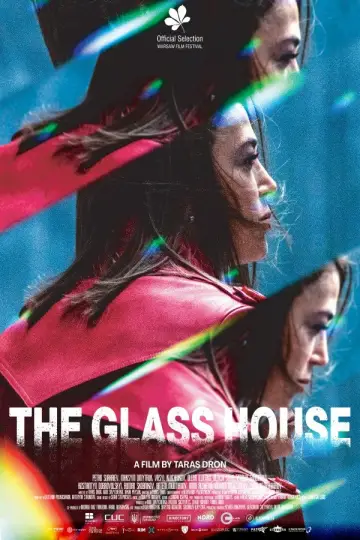 Poster to the movie "The Glass House" #1739955