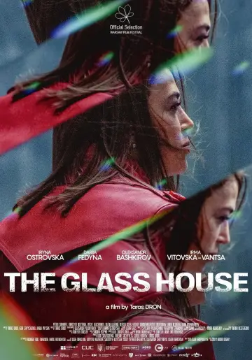 Poster to the movie "The Glass House" #1739956