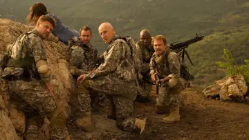 Backdrop to the movie "Soldiers of Fortune" #421240
