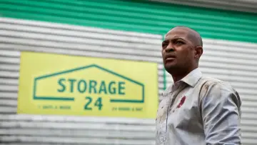 Backdrop to the movie "Storage 24" #1762845