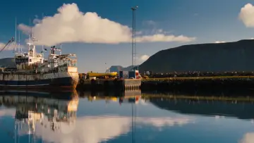Backdrop to the movie "The Secret Life of Walter Mitty" #637293