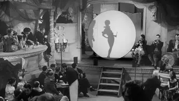 Backdrop to the movie "A Scandal in Paris" #1035458