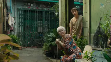 Backdrop to the movie "How to Make Millions Before Grandma Dies" #609372