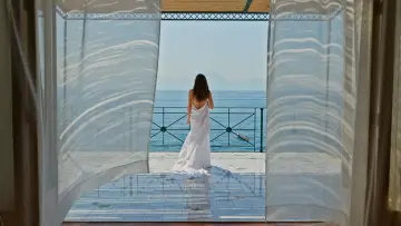 Backdrop to the movie "Parthenope" #598974