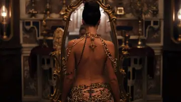 Backdrop to the movie "Parthenope" #598985