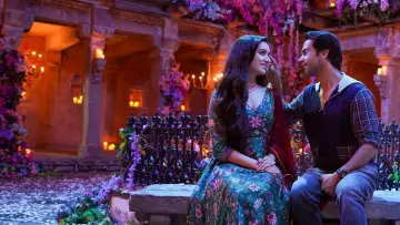 Backdrop to the movie "Stree 2" #700551