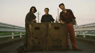 Backdrop to the movie "The Box Man" #935753